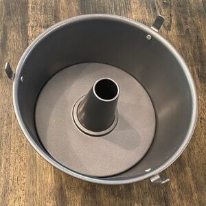 🥮 Pound / Angel Food Cake Pan 9 1/4” Holiday Baking Retro Kitchen